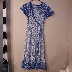 Kindred Blue and White Floral Wrap Maxi Dress with Lace Trim Sz S